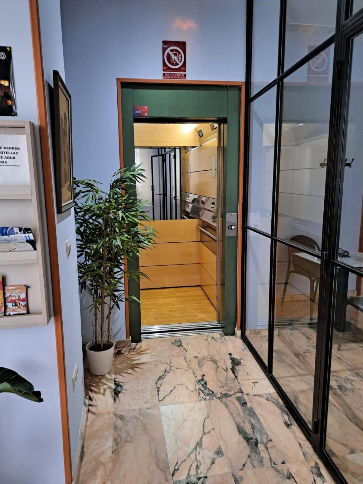 Hotel Castilla Caceres Ngoại thất bức ảnh